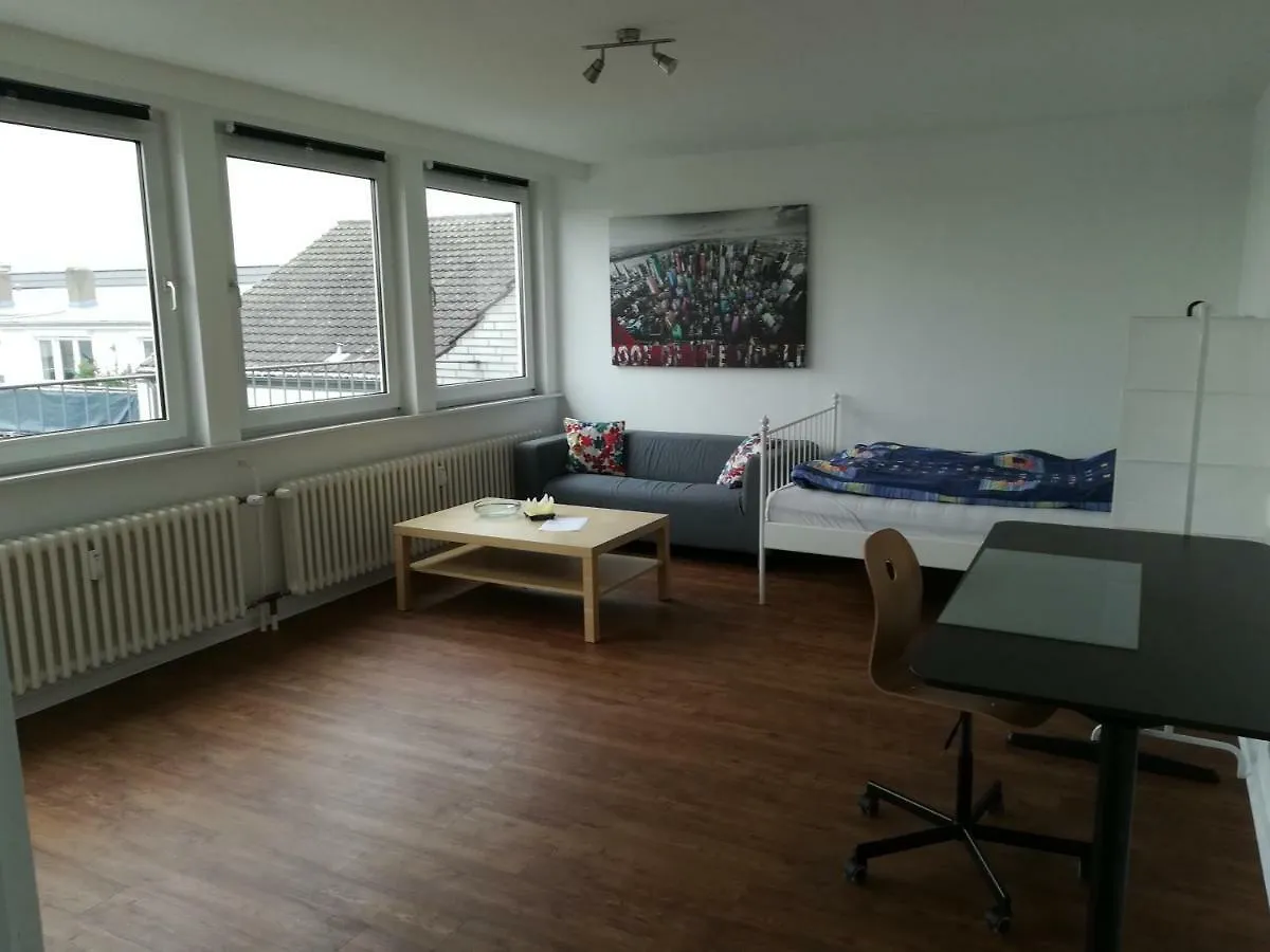 The Gallery - Kaiserstrasse Apartment Dusseldorf Homestay